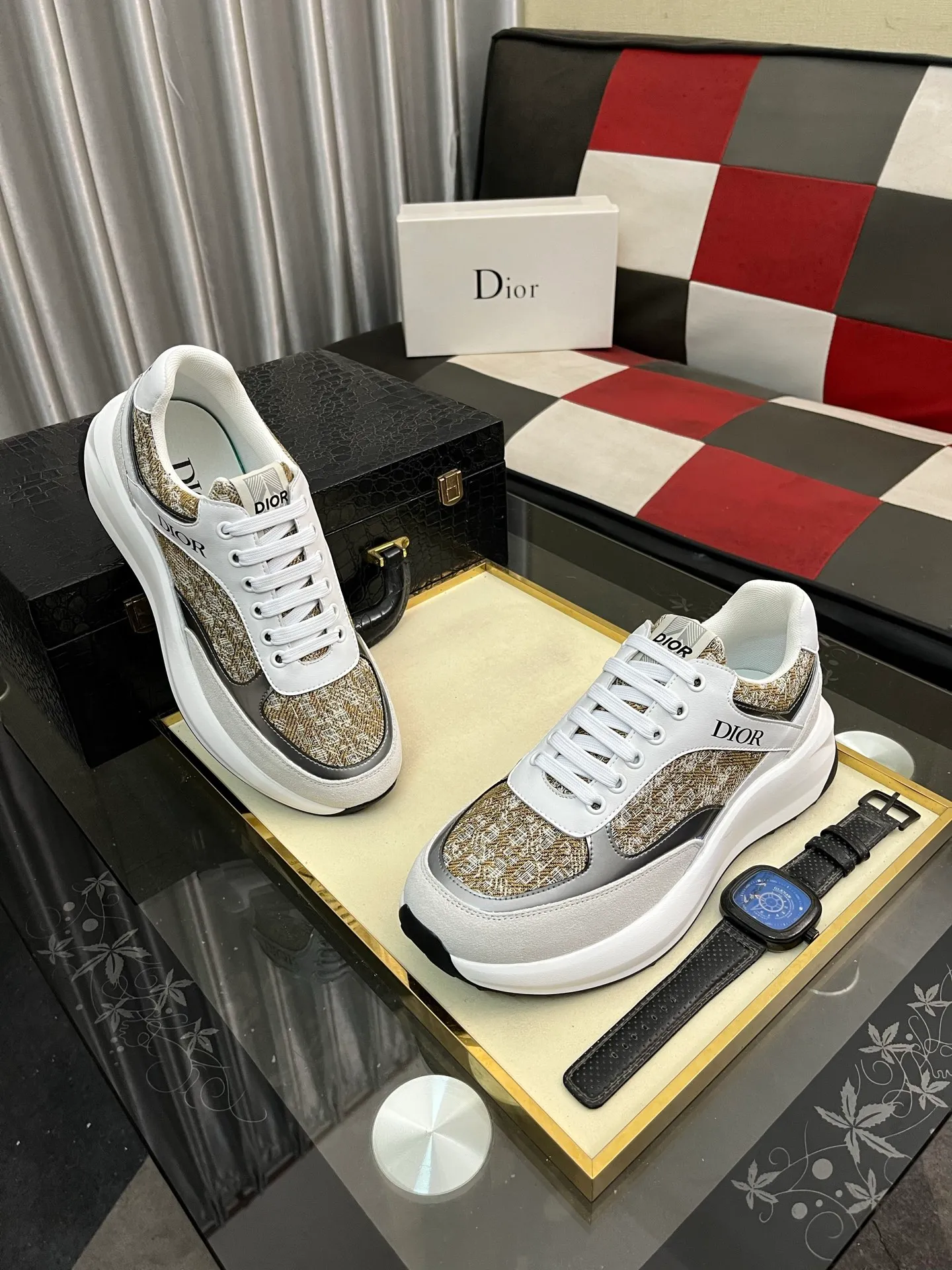 Men's men's shoes💰440⌚️⌚️[Dior] 25ss new product B01 moral training shoes. The toe dimensions of the couple's style are a bit wider. The upper foot comfort is perfect. The threads are beautiful. Perfectly suitable for trousers. Decorated with various classic details. Ideal for daily looks. Can be matched with various casual items to create exquisite looks. Fabric: top layer cowhide/lining sheepskin TPU original outsole Code number: 38-444️⃣Colors available